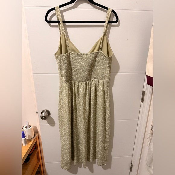 Abercrombie & Fitch Green Floral Midi Dress - Picture 2 of 2